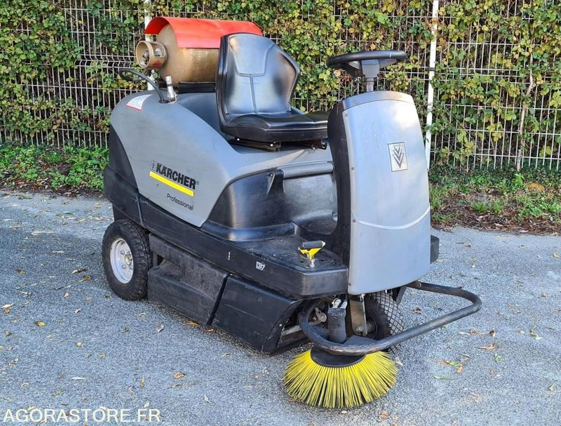 BALAYEUSE KARCHER - 2012 - 182 heures - Varredora urbana: foto 1 BALAYEUSE KARCHER - 2012 - 182 heures - Varredora urbana: foto 1