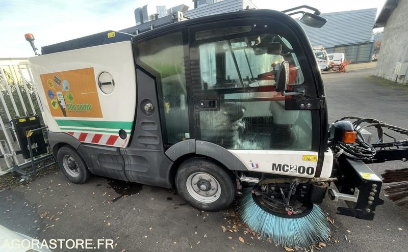 BALAYEUSE MATHIEU AZURA DE 2013 - Varredora urbana: foto 2 BALAYEUSE MATHIEU AZURA DE 2013 - Varredora urbana: foto 2