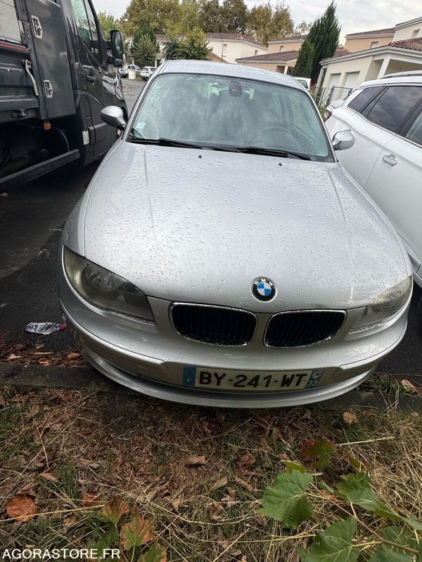 BMW SERIE 1 118d - Automóvel: foto 5 BMW SERIE 1 118d - Automóvel: foto 5