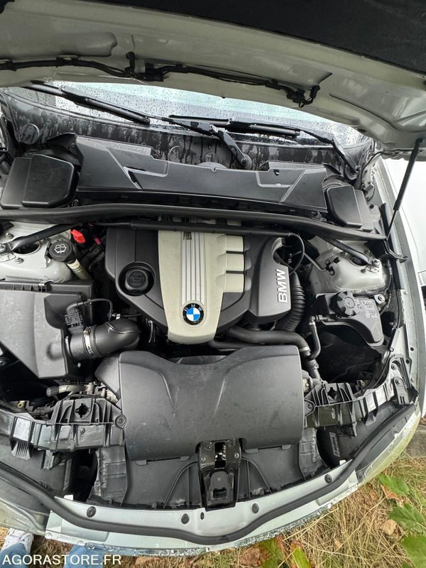 BMW SERIE 1 118d - Automóvel: foto 3 BMW SERIE 1 118d - Automóvel: foto 3