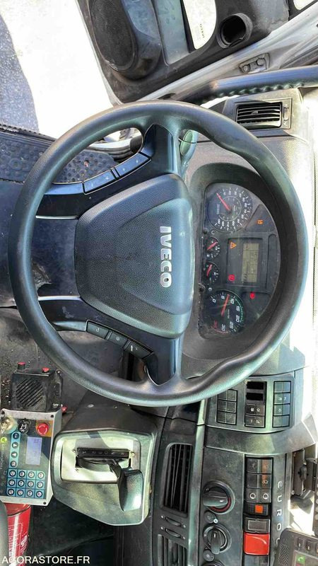 BOM - IVECO 120-210L - 2019 - Caminhão de lixo: foto 3 BOM - IVECO 120-210L - 2019 - Caminhão de lixo: foto 3
