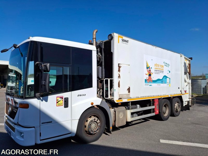 BOM Mercedes Econic 243135 kms 2013 - Caminhão de lixo: foto 2 BOM Mercedes Econic 243135 kms 2013 - Caminhão de lixo: foto 2