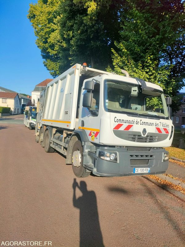 BOM Renault 26 tonnes - Caminhão de lixo: foto 1 BOM Renault 26 tonnes - Caminhão de lixo: foto 1
