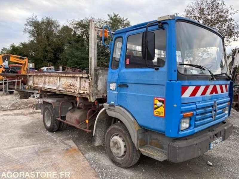 CAMION BENNE (TRI-BENNE) RENAULT S120 MIDLINER 1991 221000 KM - Camião basculante: foto 3 CAMION BENNE (TRI-BENNE) RENAULT S120 MIDLINER 1991 221000 KM - Camião basculante: foto 3