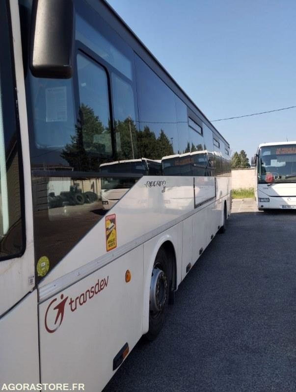 CAR IRISBUS RECREO 18630 - MEC 2009 281000KM AC-503-JJ - Autocarro escolar: foto 4 CAR IRISBUS RECREO 18630 - MEC 2009 281000KM AC-503-JJ - Autocarro escolar: foto 4