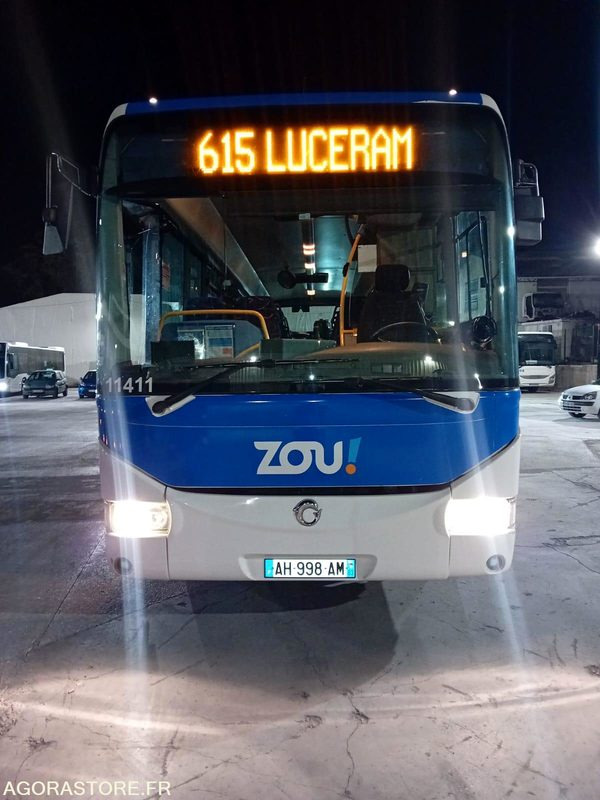 CAR IRISBUS RECREO N°11411 MEC 2009 - KM 264000 - Autocarro escolar: foto 1 CAR IRISBUS RECREO N°11411 MEC 2009 - KM 264000 - Autocarro escolar: foto 1