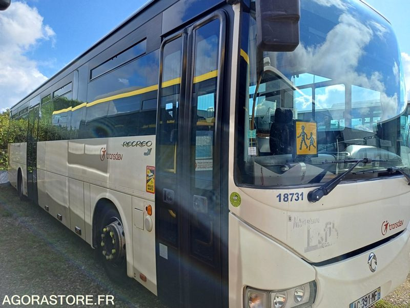 CAR IRISBUS RECREO - N°18731 - MEC 2009 - 365000kM AC-391-MF - Autocarro escolar: foto 1 CAR IRISBUS RECREO - N°18731 - MEC 2009 - 365000kM AC-391-MF - Autocarro escolar: foto 1