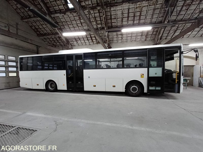 CAR MERCEDES INTOURO 1004 MEC 2010/560322km AT-351-GL - Autocarro escolar: foto 2 CAR MERCEDES INTOURO 1004 MEC 2010/560322km AT-351-GL - Autocarro escolar: foto 2