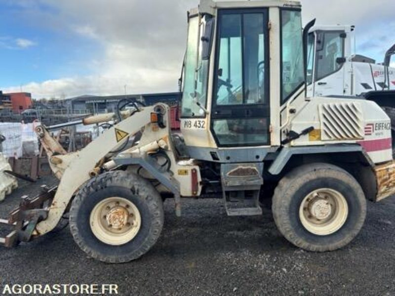 CHARGEUSE - LIEBHERR - L506Z - 2003 - 12500H - Pá carregadora: foto 4 CHARGEUSE - LIEBHERR - L506Z - 2003 - 12500H - Pá carregadora: foto 4