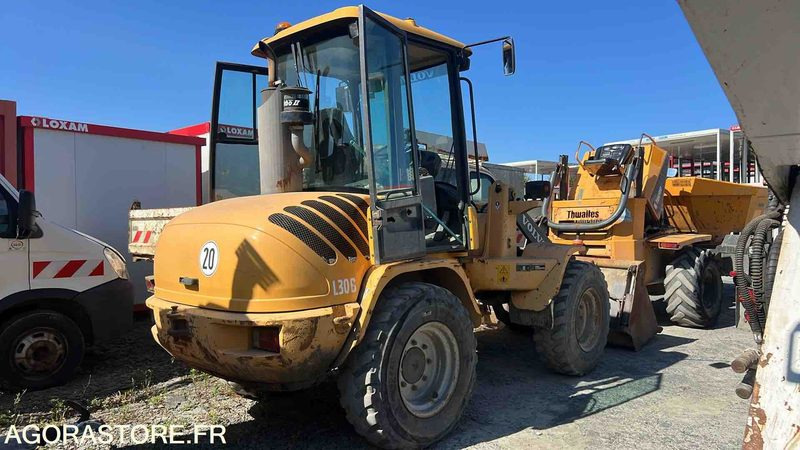 CHARGEUSE VOLVO L 30 B1000 PRO - 2007 / 12 157 HEURES - Pá carregadora: foto 1 CHARGEUSE VOLVO L 30 B1000 PRO - 2007 / 12 157 HEURES - Pá carregadora: foto 1