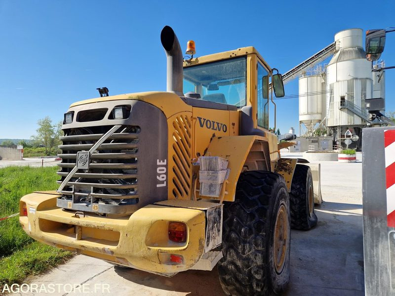 CHARGEUSE VOLVO L60E - 2005 / 6 670 HEURES - Pá carregadora: foto 3 CHARGEUSE VOLVO L60E - 2005 / 6 670 HEURES - Pá carregadora: foto 3