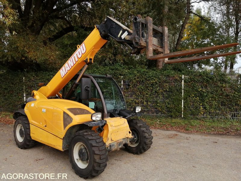 CHARIOT TELESCOPIQUE FIXE - MANITOU - 2.5 T - 2014 / 3910 HEURES - Empilhador telescópico: foto 2 CHARIOT TELESCOPIQUE FIXE - MANITOU - 2.5 T - 2014 / 3910 HEURES - Empilhador telescópico: foto 2