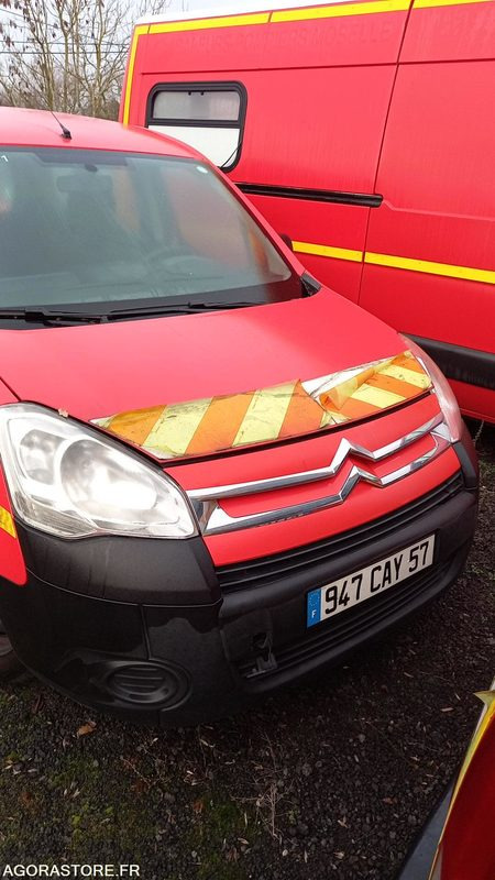 CITROËN - BERLINGO - 2009 - 187233KM - 947CAY57 - Furgão compacto: foto 1 CITROËN - BERLINGO - 2009 - 187233KM - 947CAY57 - Furgão compacto: foto 1