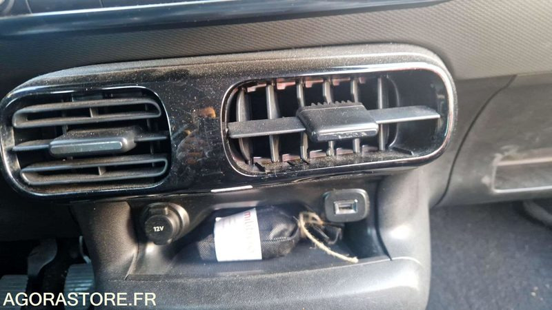 CITROËN C4 - 2020 / 138605 KM (FP-186-QX) - Automóvel: foto 5 CITROËN C4 - 2020 / 138605 KM (FP-186-QX) - Automóvel: foto 5