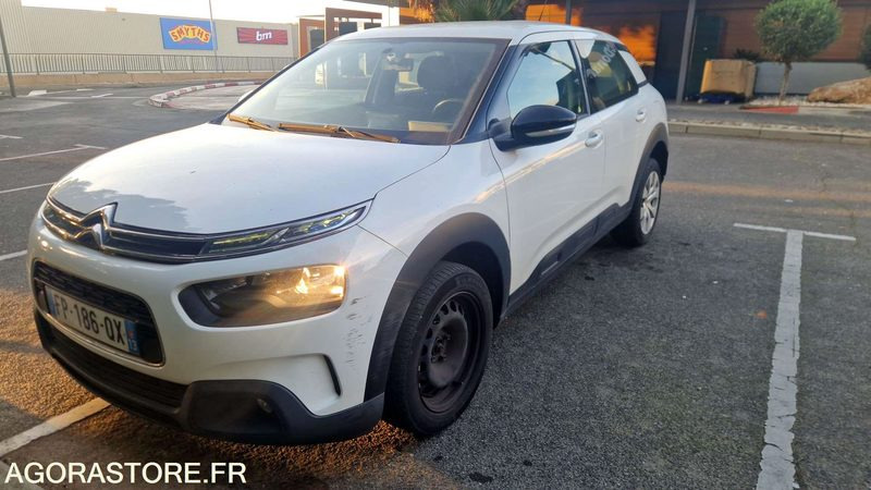 CITROËN C4 - 2020 / 138605 KM (FP-186-QX) - Automóvel: foto 1 CITROËN C4 - 2020 / 138605 KM (FP-186-QX) - Automóvel: foto 1