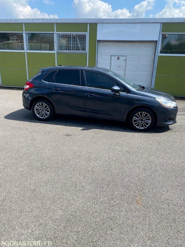 CITROEN C4 essence - 2011 - 210 000km - Automóvel: foto 3 CITROEN C4 essence - 2011 - 210 000km - Automóvel: foto 3