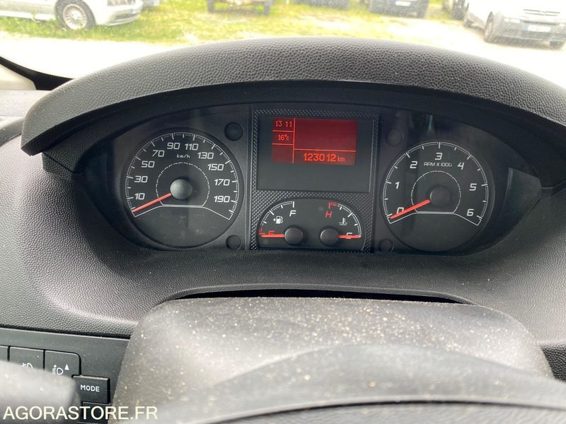 CITROEN JUMPER - 02/2020 / 123 000KM - Furgão: foto 5 CITROEN JUMPER - 02/2020 / 123 000KM - Furgão: foto 5
