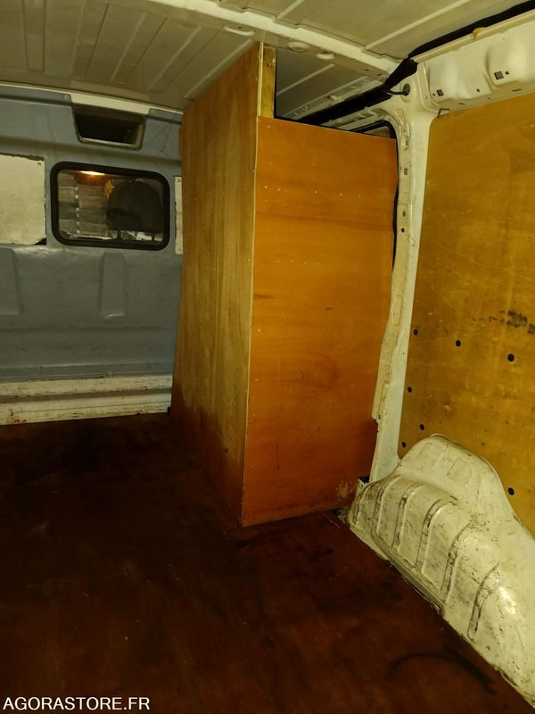 CITROEN JUMPY AE-644-HJ 184773kms 2009 - Furgão: foto 4 CITROEN JUMPY AE-644-HJ 184773kms 2009 - Furgão: foto 4