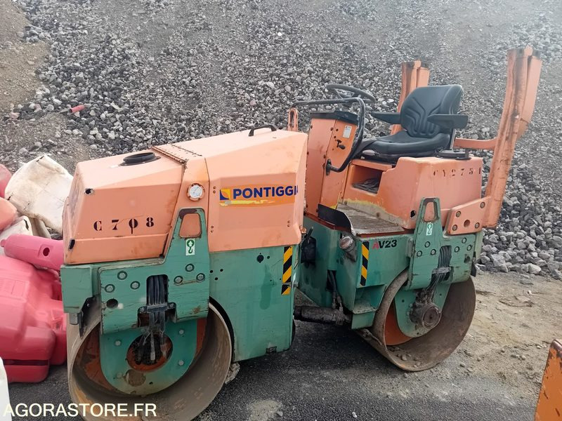 COMPACTEUR TANDEM AMMANN AV23-2 -- 2001 -- ENVIRON 800 HEURES - Rolo: foto 1 COMPACTEUR TANDEM AMMANN AV23-2 -- 2001 -- ENVIRON 800 HEURES - Rolo: foto 1