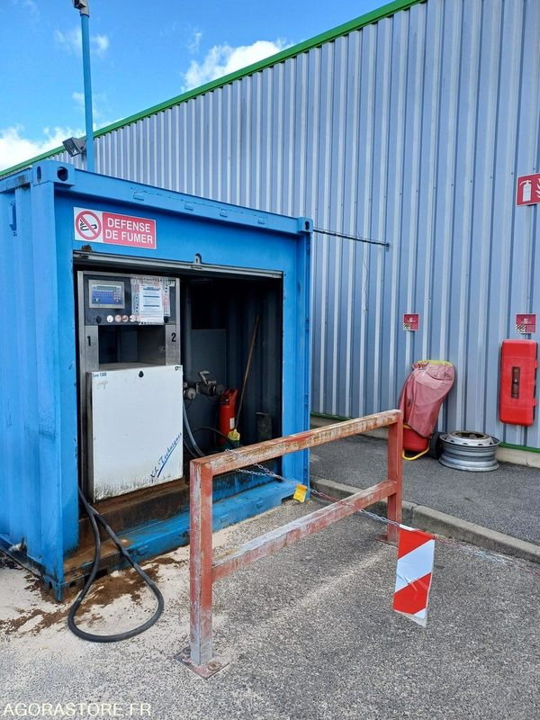 CONTAINER AVEC CUVE DE 40 000L & SYSTEME DE DISTRIBUTION CARBURANT - 2015 - Ferramenta/ Equipamento: foto 4 CONTAINER AVEC CUVE DE 40 000L & SYSTEME DE DISTRIBUTION CARBURANT - 2015 - Ferramenta/ Equipamento: foto 4