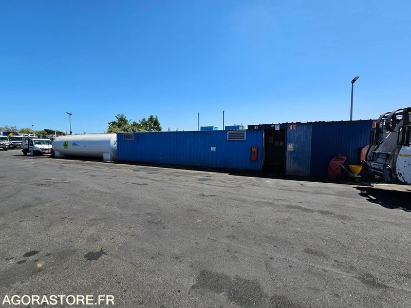 CONTAINER AVEC CUVE DE 40 000L & SYSTEME DE DISTRIBUTION CARBURANT - 2017 - Ferramenta/ Equipamento: foto 2 CONTAINER AVEC CUVE DE 40 000L & SYSTEME DE DISTRIBUTION CARBURANT - 2017 - Ferramenta/ Equipamento: foto 2