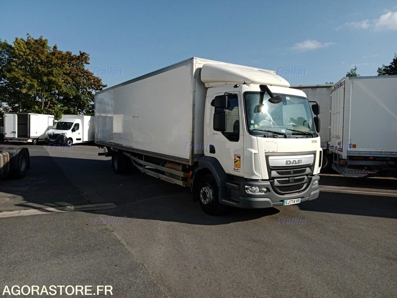 DAF FA 16T LF 250 E6 / 2017 / 378237 kms / EJ714VR - Camião: foto 2 DAF FA 16T LF 250 E6 / 2017 / 378237 kms / EJ714VR - Camião: foto 2