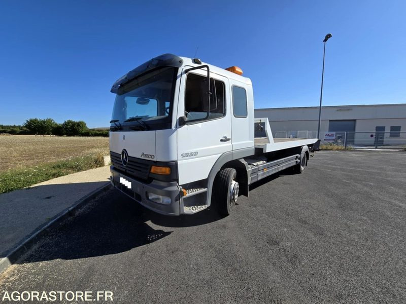 Dépanneuse Mercedes 1223 MOTEUR ECHANGE STANDARD 8O.000 - Camião: foto 2 Dépanneuse Mercedes 1223 MOTEUR ECHANGE STANDARD 8O.000 - Camião: foto 2