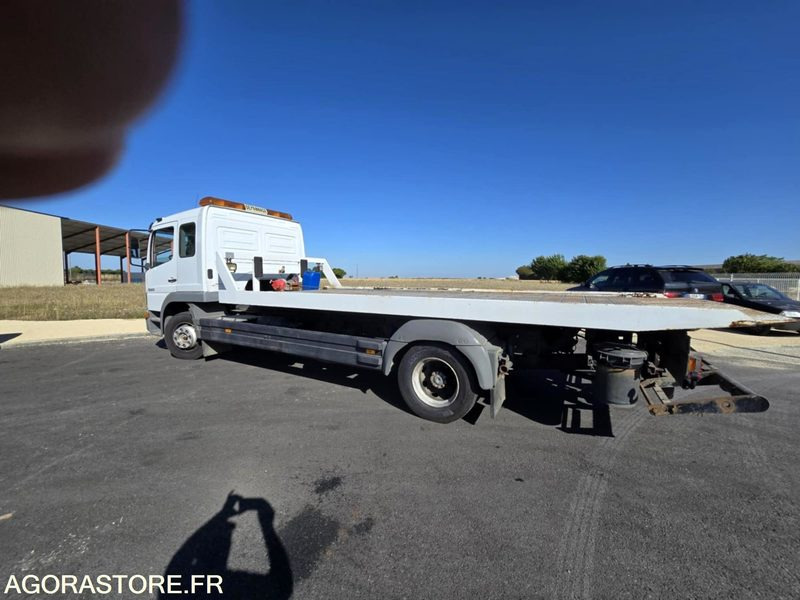 Dépanneuse Mercedes 1223 MOTEUR ECHANGE STANDARD 8O.000 - Camião: foto 5 Dépanneuse Mercedes 1223 MOTEUR ECHANGE STANDARD 8O.000 - Camião: foto 5
