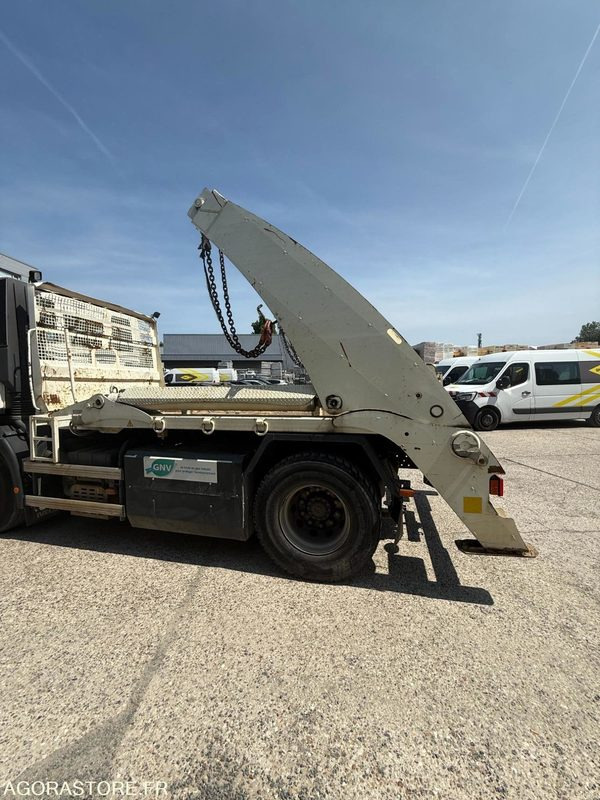 IVECO STRALIS MULTIBENNE 4x2 - 2015 / 60660KM - Camião: foto 5 IVECO STRALIS MULTIBENNE 4x2 - 2015 / 60660KM - Camião: foto 5
