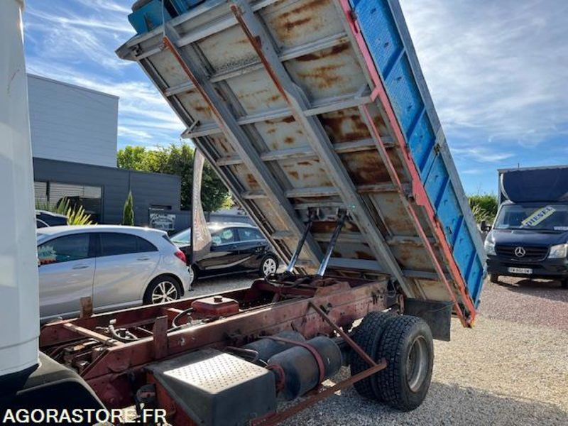 MERCEDES 809 D BENNE 7T5 - Camião: foto 5 MERCEDES 809 D BENNE 7T5 - Camião: foto 5