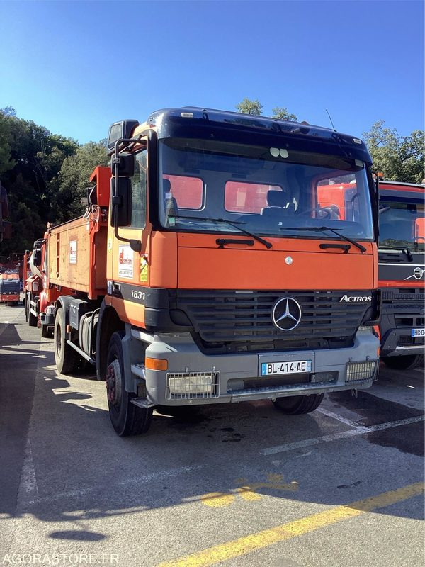 MERCEDES ACTROS - 2000 - 635764 KM - P2001837 - Camião: foto 1 MERCEDES ACTROS - 2000 - 635764 KM - P2001837 - Camião: foto 1