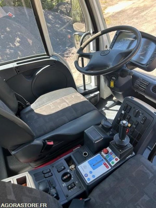 MERCEDES UNIMOG U300 - Camião: foto 5 MERCEDES UNIMOG U300 - Camião: foto 5
