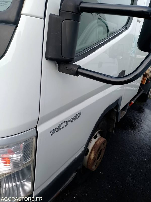 MITSUBISHI CANTER ( MOTEUR HS ) - Camião: foto 1 MITSUBISHI CANTER ( MOTEUR HS ) - Camião: foto 1