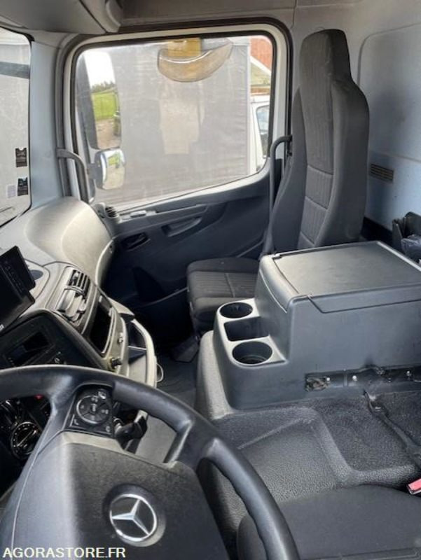 Mercedes Atego 2017 Boite automatique - Camião: foto 3 Mercedes Atego 2017 Boite automatique - Camião: foto 3