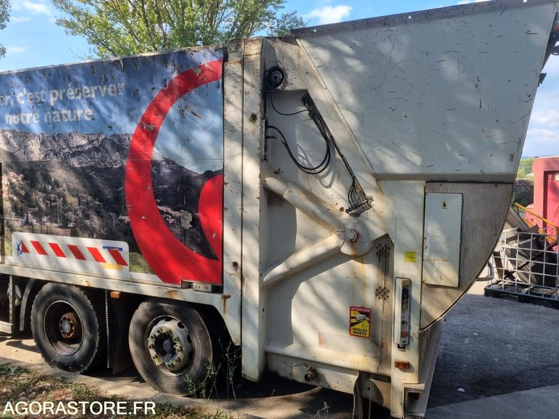 PORTEUR RENAULT 26t BOM GRUE de 2010 - 348000 km (r30074) - Camião: foto 5 PORTEUR RENAULT 26t BOM GRUE de 2010 - 348000 km (r30074) - Camião: foto 5