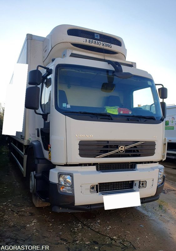 Porteur Volvo frigo - Camião: foto 2 Porteur Volvo frigo - Camião: foto 2