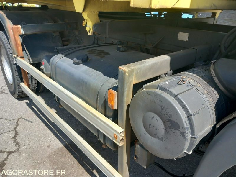 RENAULT KERAX 370 DCI + SALEUSE MECAGIL LEBON (KR0206 + SL0206) - Camião: foto 3 RENAULT KERAX 370 DCI + SALEUSE MECAGIL LEBON (KR0206 + SL0206) - Camião: foto 3
