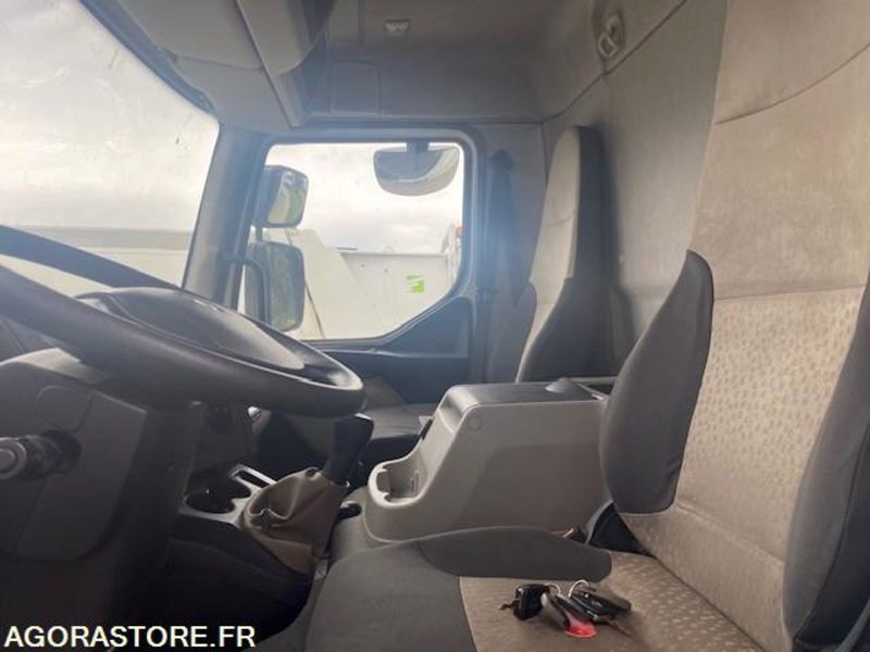 RENAULT MIDLUM 180 DXIFOURGON HAYON 260000 KM - Camião: foto 5 RENAULT MIDLUM 180 DXIFOURGON HAYON 260000 KM - Camião: foto 5