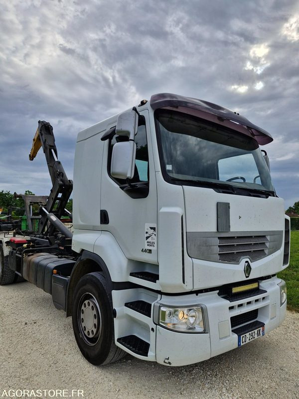 RENAULT PREMIUM 440 DXL boite auto + bras GUIMA + chariot releveur + remorque - Camião: foto 3 RENAULT PREMIUM 440 DXL boite auto + bras GUIMA + chariot releveur + remorque - Camião: foto 3