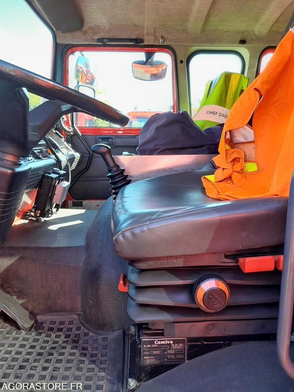 Renault VASP - 2001 - 69815kms - 9178RS58 - Camião: foto 4 Renault VASP - 2001 - 69815kms - 9178RS58 - Camião: foto 4