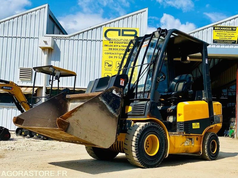 Chariot télescopique Teletruk JCB TLT30D - Année 2004 - 3870 h - Empilhador telescópico: foto 1 Chariot télescopique Teletruk JCB TLT30D - Année 2004 - 3870 h - Empilhador telescópico: foto 1