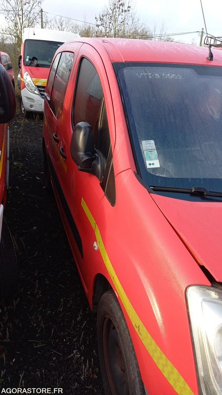 Citroën - BERLINGO - 2009 - 210787KMS - 946CAY57 - Furgão compacto: foto 1 Citroën - BERLINGO - 2009 - 210787KMS - 946CAY57 - Furgão compacto: foto 1