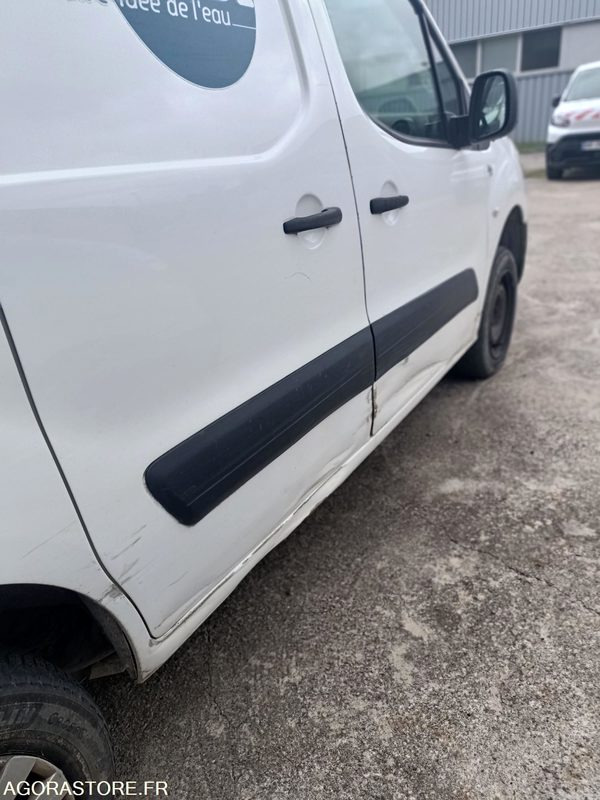 Citroën Berlingo - 2013 - 179468kms - CR302KK - Furgão compacto: foto 5 Citroën Berlingo - 2013 - 179468kms - CR302KK - Furgão compacto: foto 5