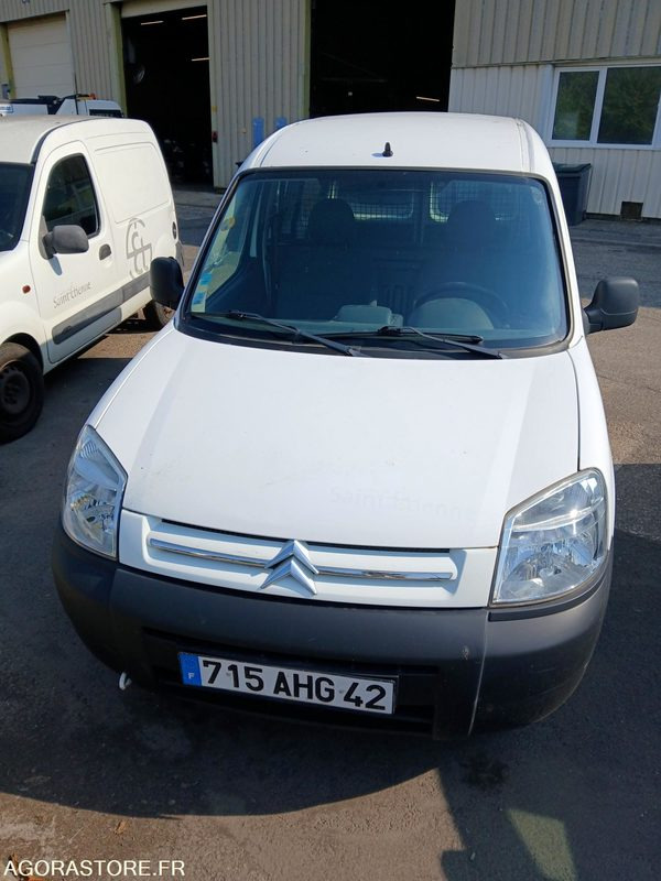 Citroën Berlingo 715 AHG 42 64 973 KMS - Furgão compacto: foto 2 Citroën Berlingo 715 AHG 42 64 973 KMS - Furgão compacto: foto 2