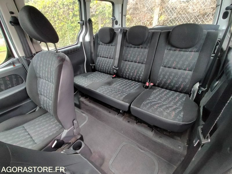 Automóvel Citroen Berlingo Combispace ESS+GNV - 2007 - 62683kms: foto 13