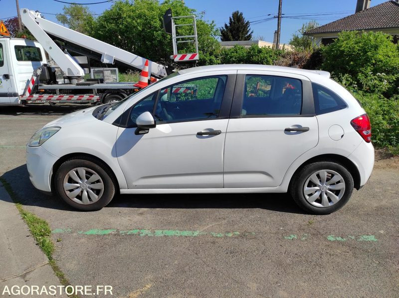 Citroën C3 - 2011 - 141185KMS - Automóvel: foto 2 Citroën C3 - 2011 - 141185KMS - Automóvel: foto 2