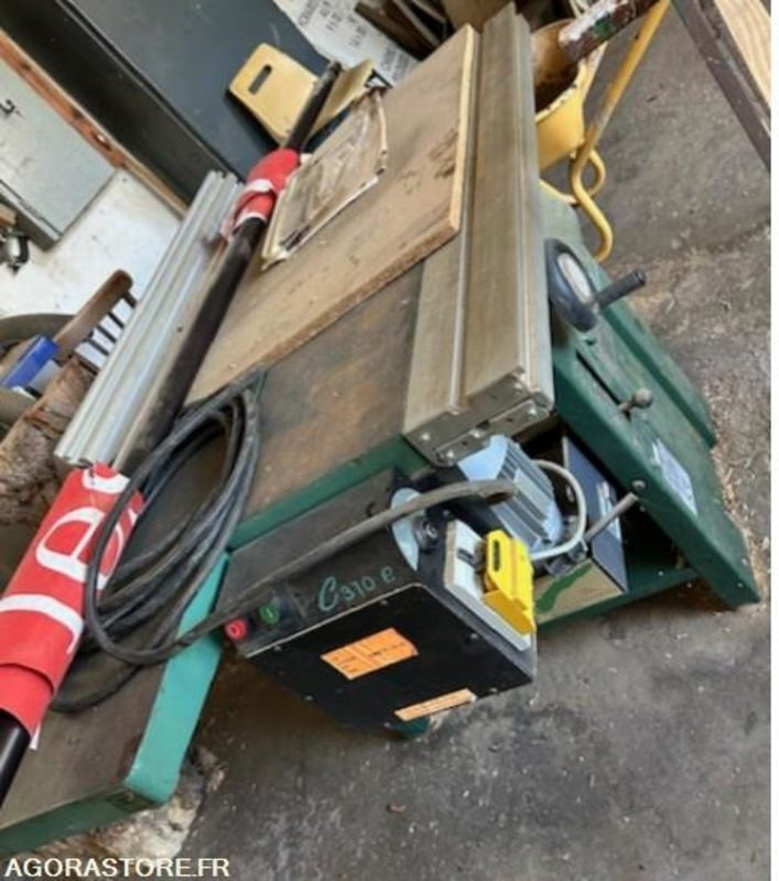 Combiné de menuisier C310e LUREM (380V) - avec outils et fraise de toupie - Ferramenta/ Equipamento: foto 1 Combiné de menuisier C310e LUREM (380V) - avec outils et fraise de toupie - Ferramenta/ Equipamento: foto 1