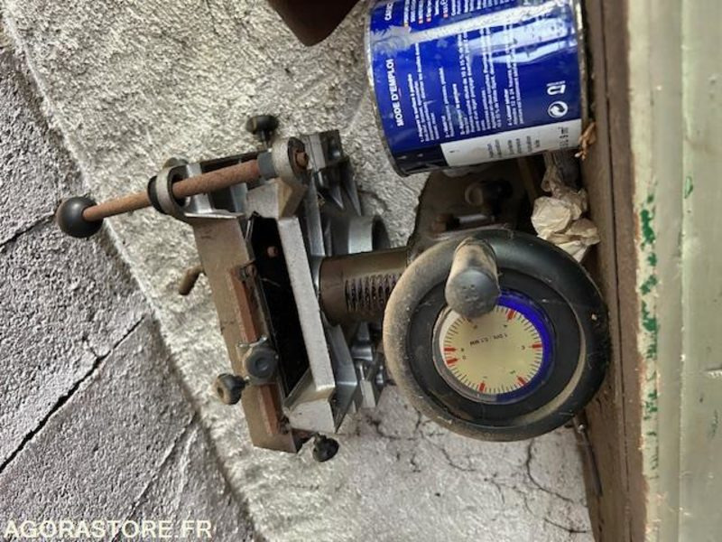 Combiné de menuisier C310e LUREM (380V) - avec outils et fraise de toupie - Ferramenta/ Equipamento: foto 3 Combiné de menuisier C310e LUREM (380V) - avec outils et fraise de toupie - Ferramenta/ Equipamento: foto 3