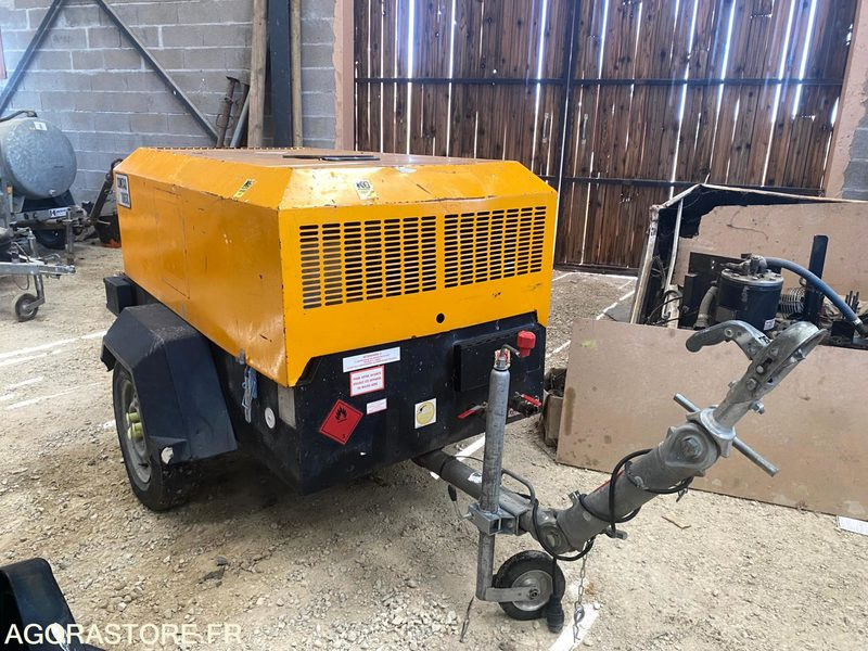 Compresseur de chantier DOOSAN 7/31 - INGERSOLL RAND - Compressor de ar: foto 1 Compresseur de chantier DOOSAN 7/31 - INGERSOLL RAND - Compressor de ar: foto 1