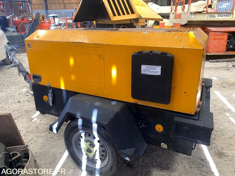Compresseur de chantier DOOSAN 7/31 - INGERSOLL RAND - Compressor de ar: foto 4 Compresseur de chantier DOOSAN 7/31 - INGERSOLL RAND - Compressor de ar: foto 4